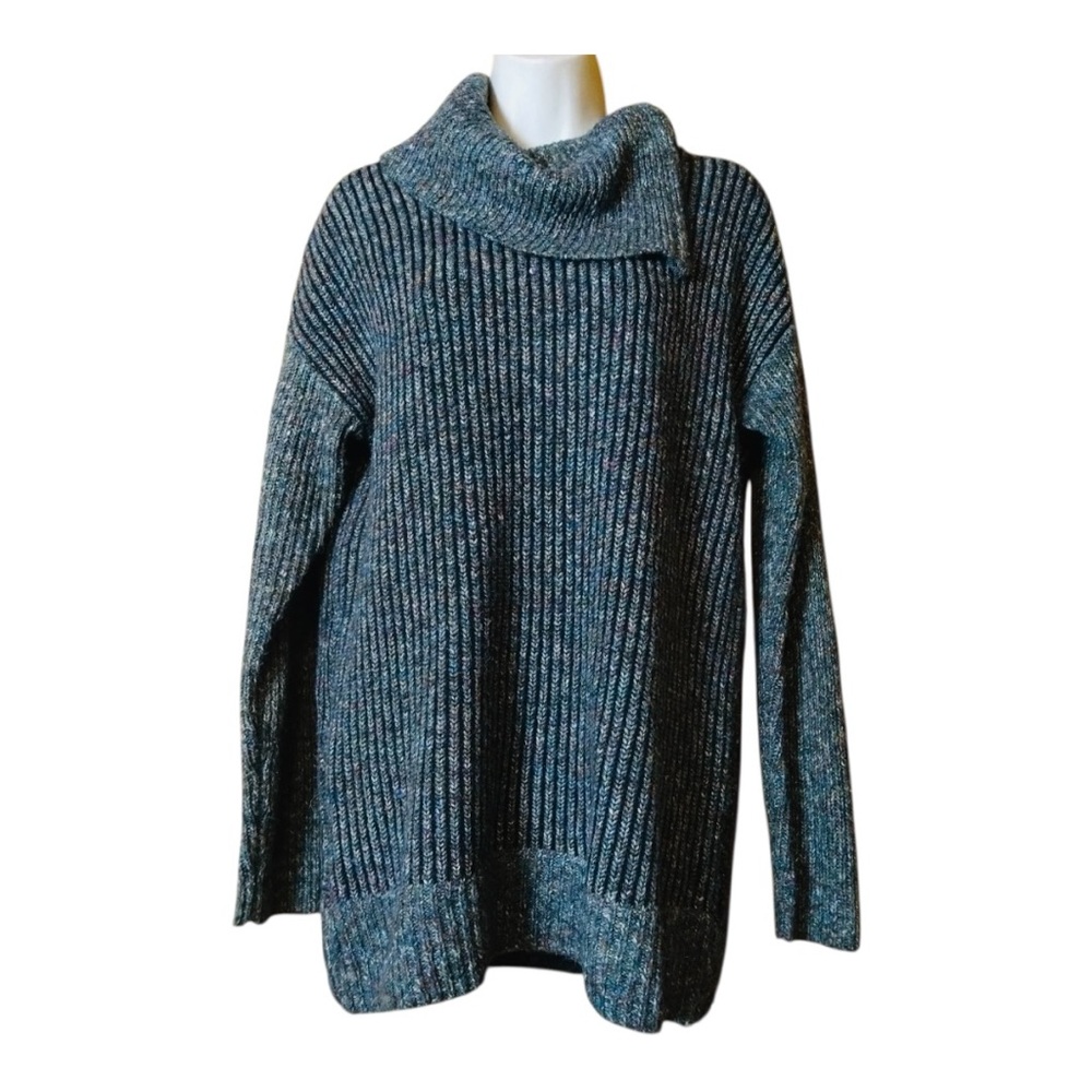 Leo & Nicole Turtle - Neck 
Pullover Sweater SZ M